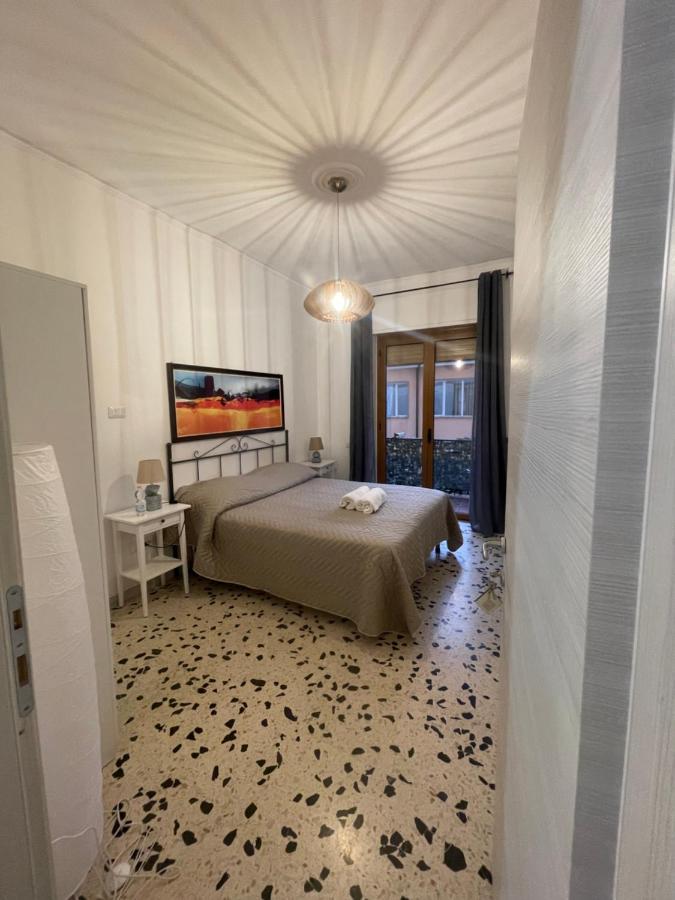 לינה וארוחת בוקר ואלו דלה לוקניה Casa Di Nenna מראה חיצוני תמונה